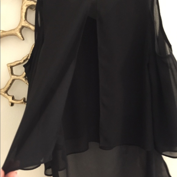 BLACK COLD SHOULDER TOP - Picture 7 of 7